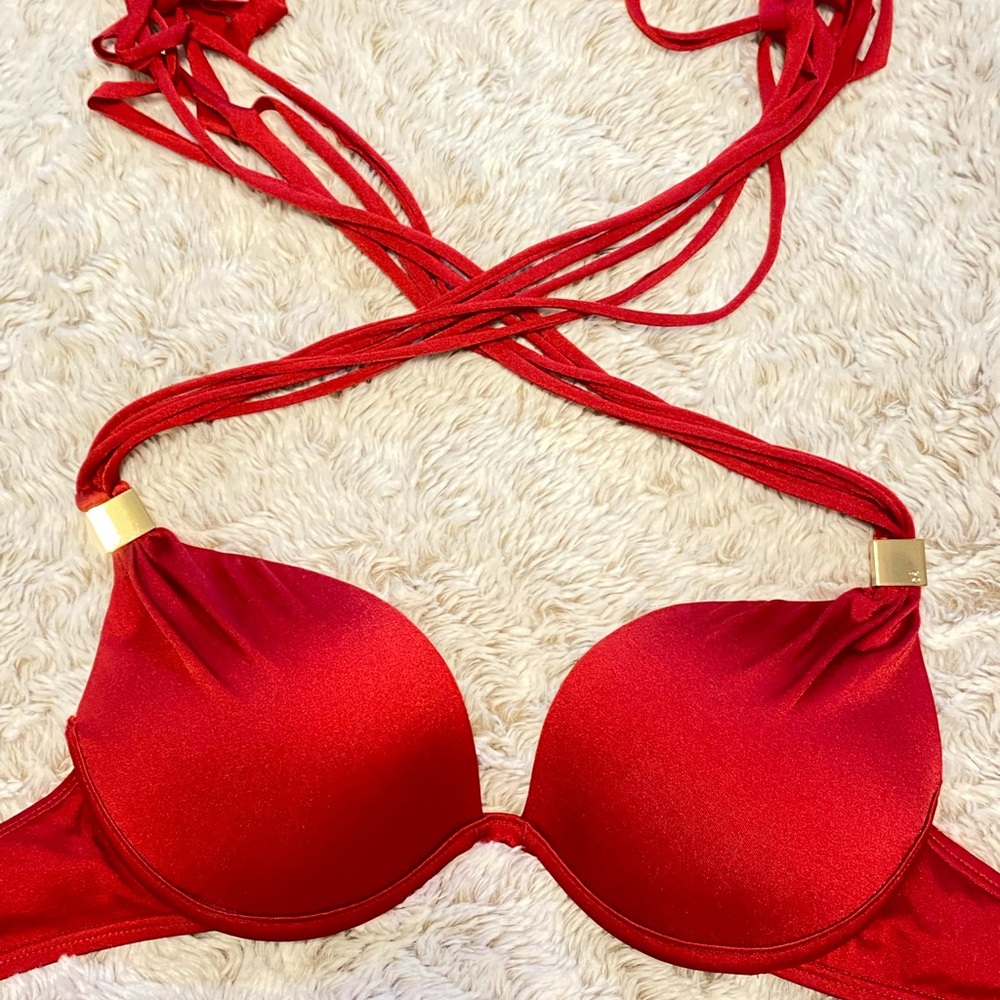 Victoria’s Secret bikini top